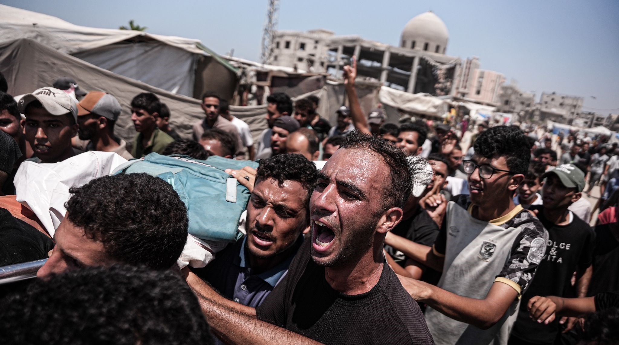 Gazze’de Felaket Derinleşiyor: Can Kaybı 64 Bin 803’e Yükseldi